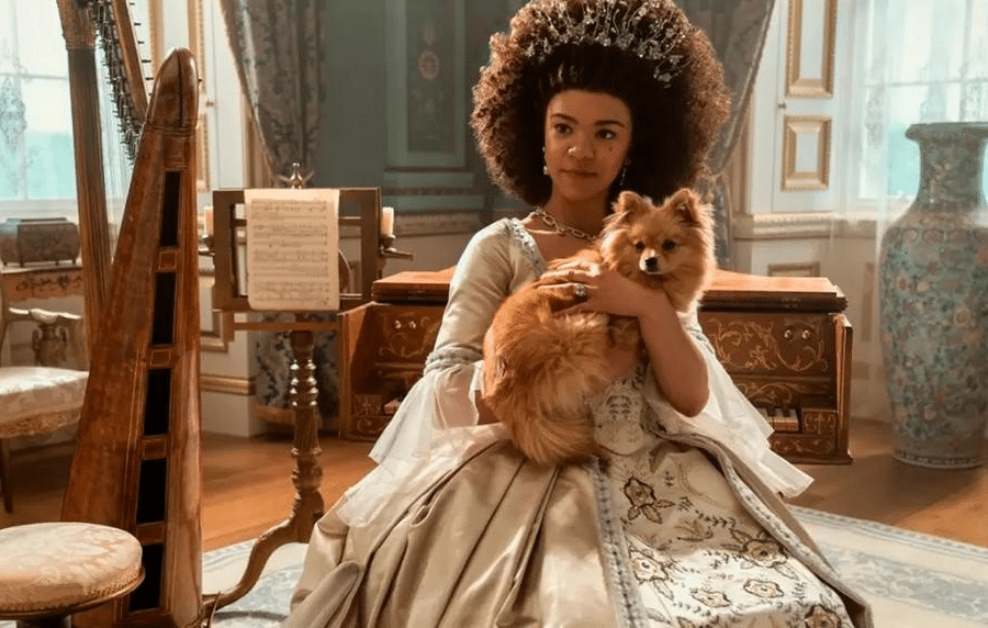 Spin-off de Bridgerton, Rainha Charlotte, homenageia Jacqueline Avant em seu primeiro episódio. Fonte: Netflix/Divulgação