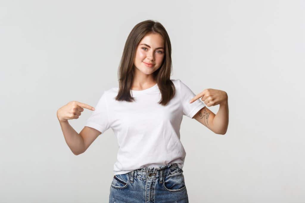 Guarda-roupa cápsula: 10 peças essenciais que toda mulher precisa ter