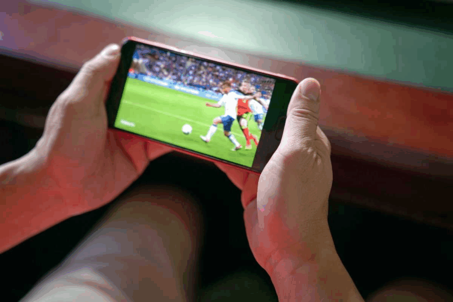 Como assistir futebol e esportes ao vivo no celular